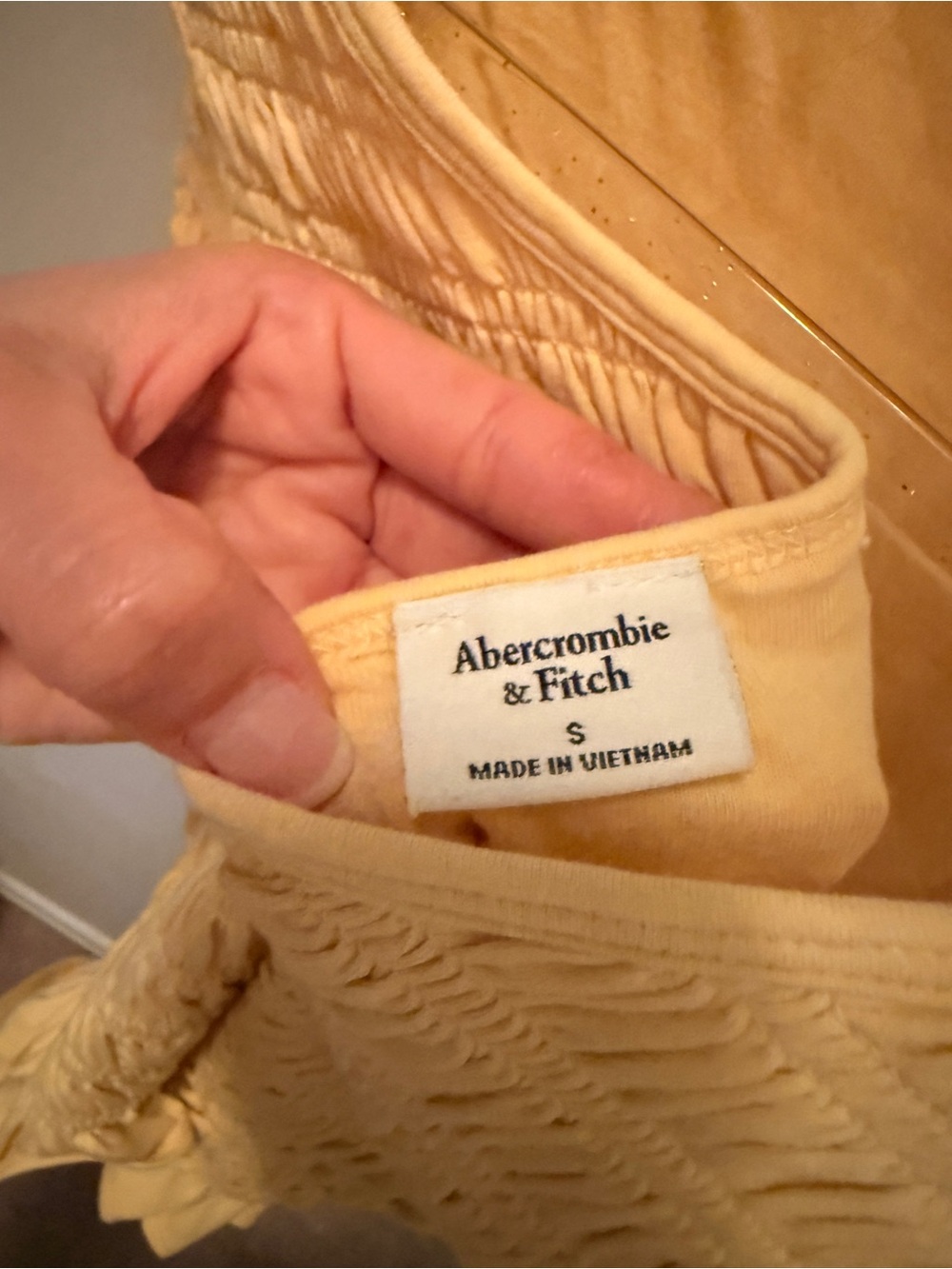 Abercrombie and Fitch Sleeveless Smocked Ruffle Hem Top - Yellow size small - Picture 4 of 5